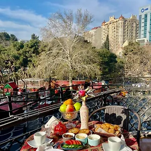 Nizami Central Street باكو